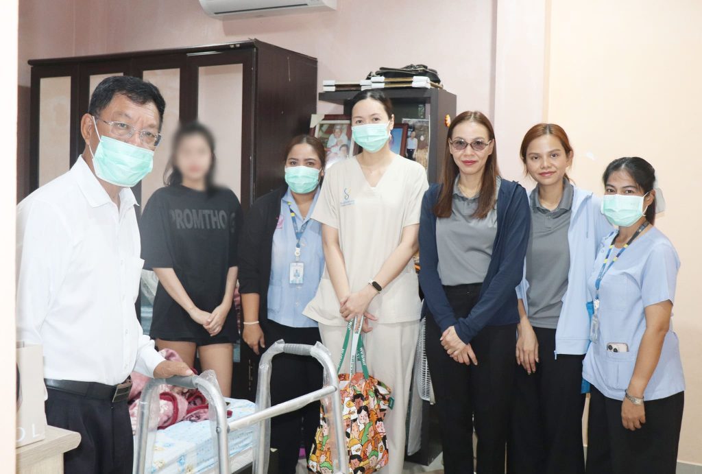 โรงพยาบาล อบจ.ภูเก็ต ลงพื้นที่ติดตามเยี่ยมบ้านผู้ป่วยติดบ้านติดเตียง